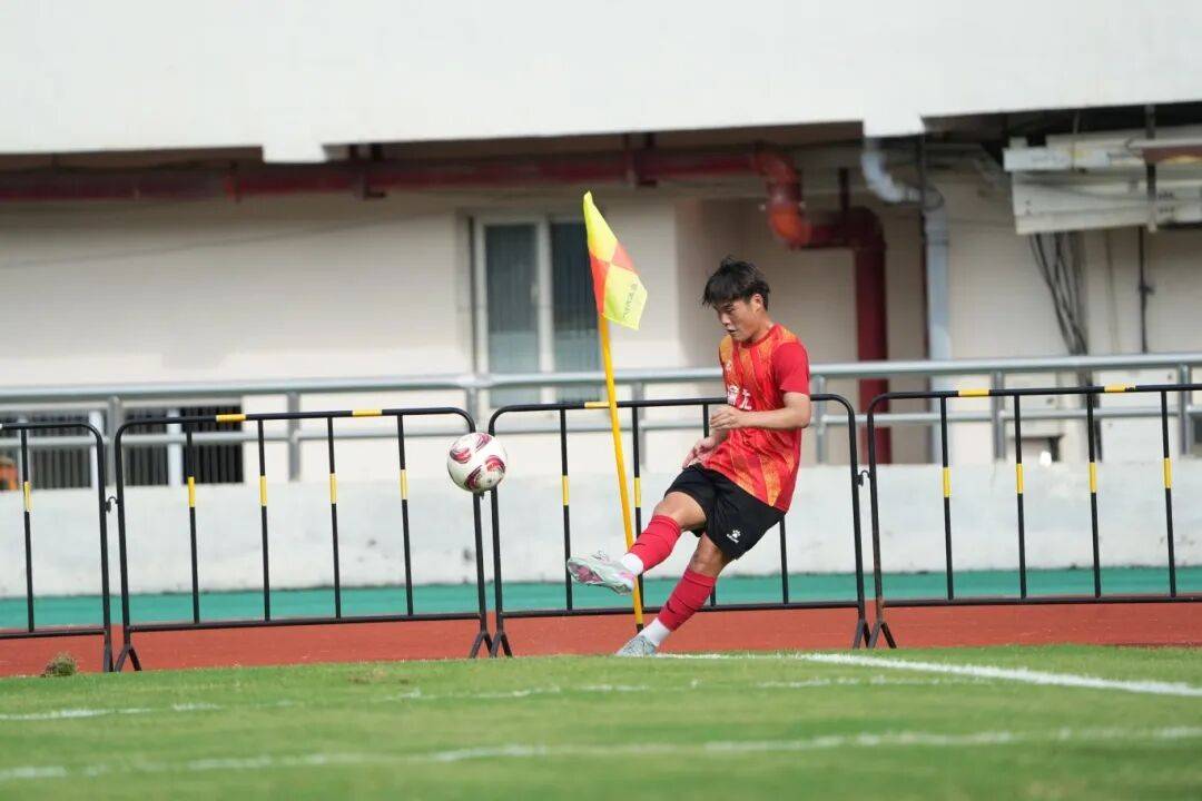 开云体育活动-关于对抗赛再度展开，球员拼搏充满斗志的信息