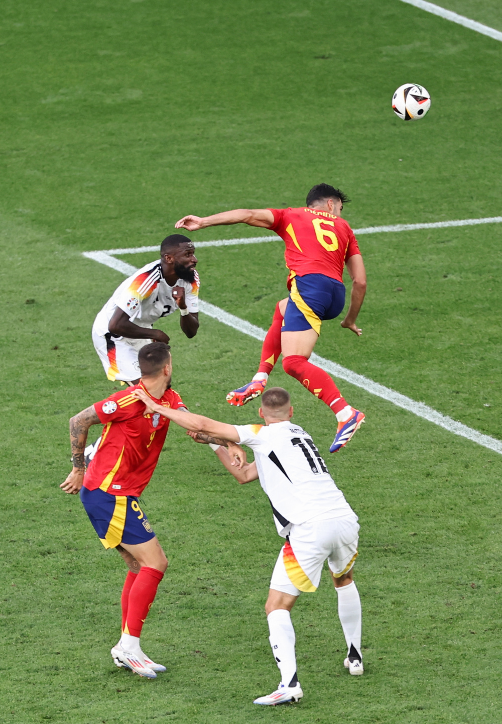 开云体育亚洲官网-激情四溢!欧洲足球豪强再相遇