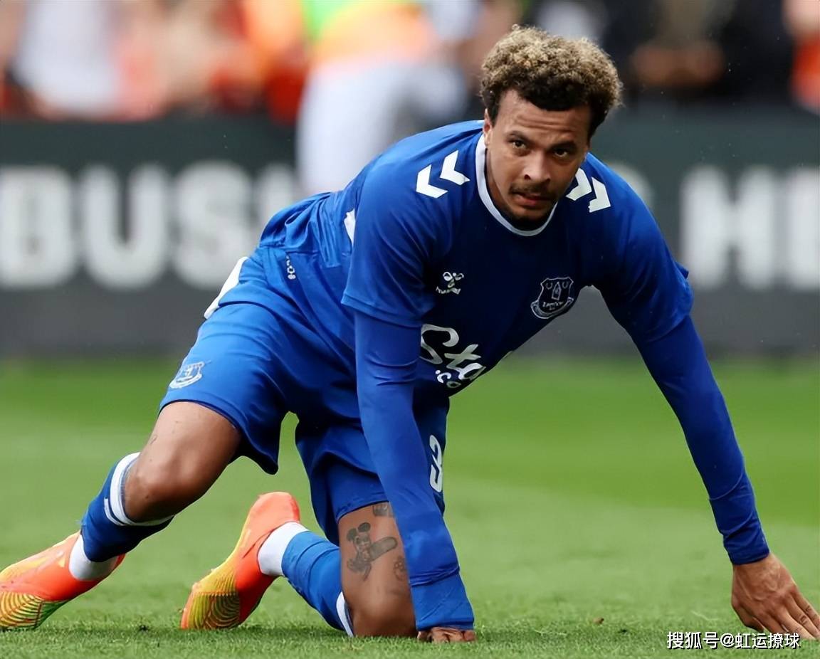 埃弗顿客场踢平南安普顿，保持不败