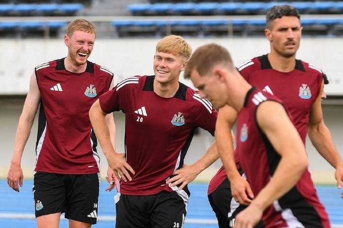 开云体育入口-纽卡斯尔联终极逆转阿斯顿维拉，实现惊人逆袭的简单介绍